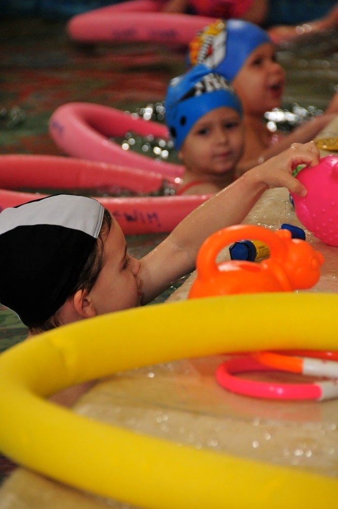 swimming lessons for 3 year olds at Blue Wave