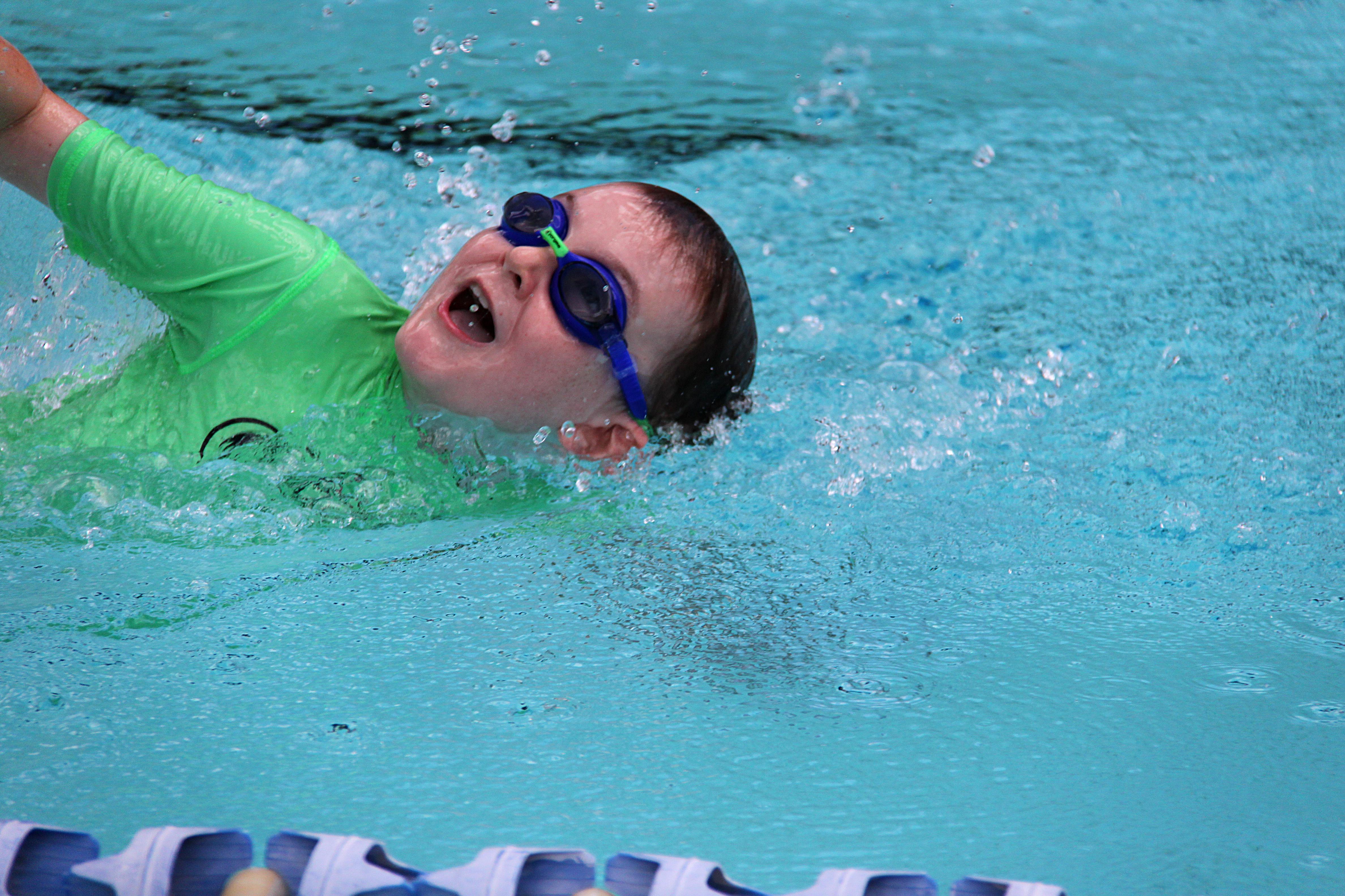 Swimming front crawl and turning head too much