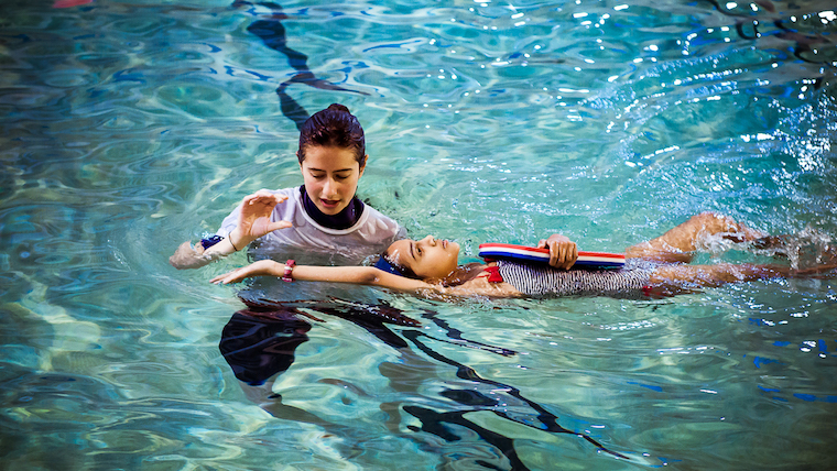 private swimming lessons for kids