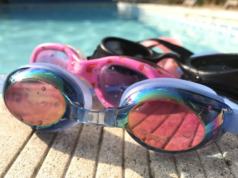 Should Everyone Wear Goggles for Swimming? Blue Wave Swim