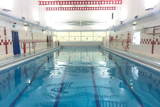 showing the 25 meter swimming pool in southfields, London